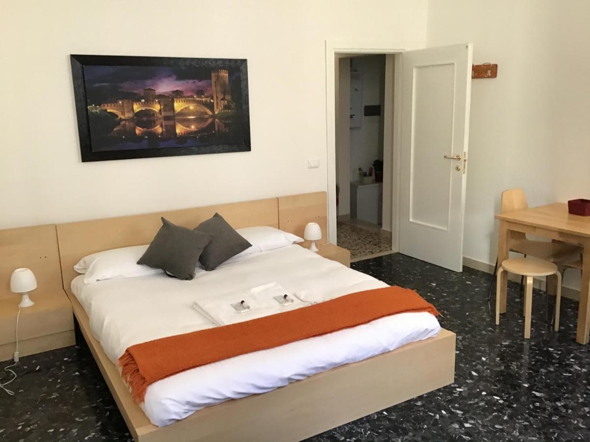 A Due Passi Da Giulietta-Casa Capuleti Apartamento Verona Exterior foto