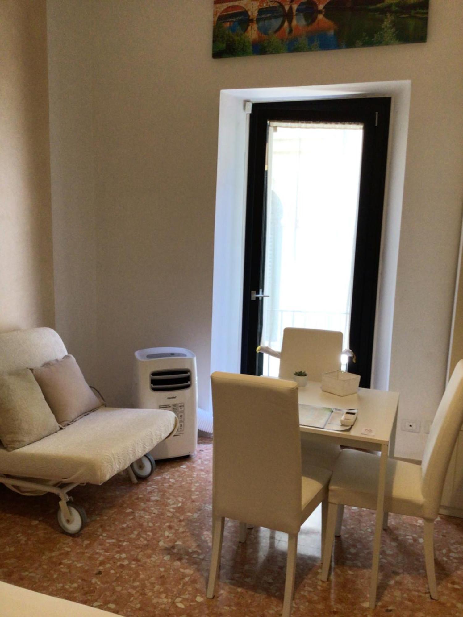 A Due Passi Da Giulietta-Casa Capuleti Apartamento Verona Exterior foto